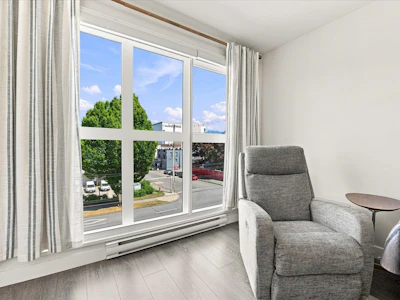 323-1588 E Hastings Street - 4