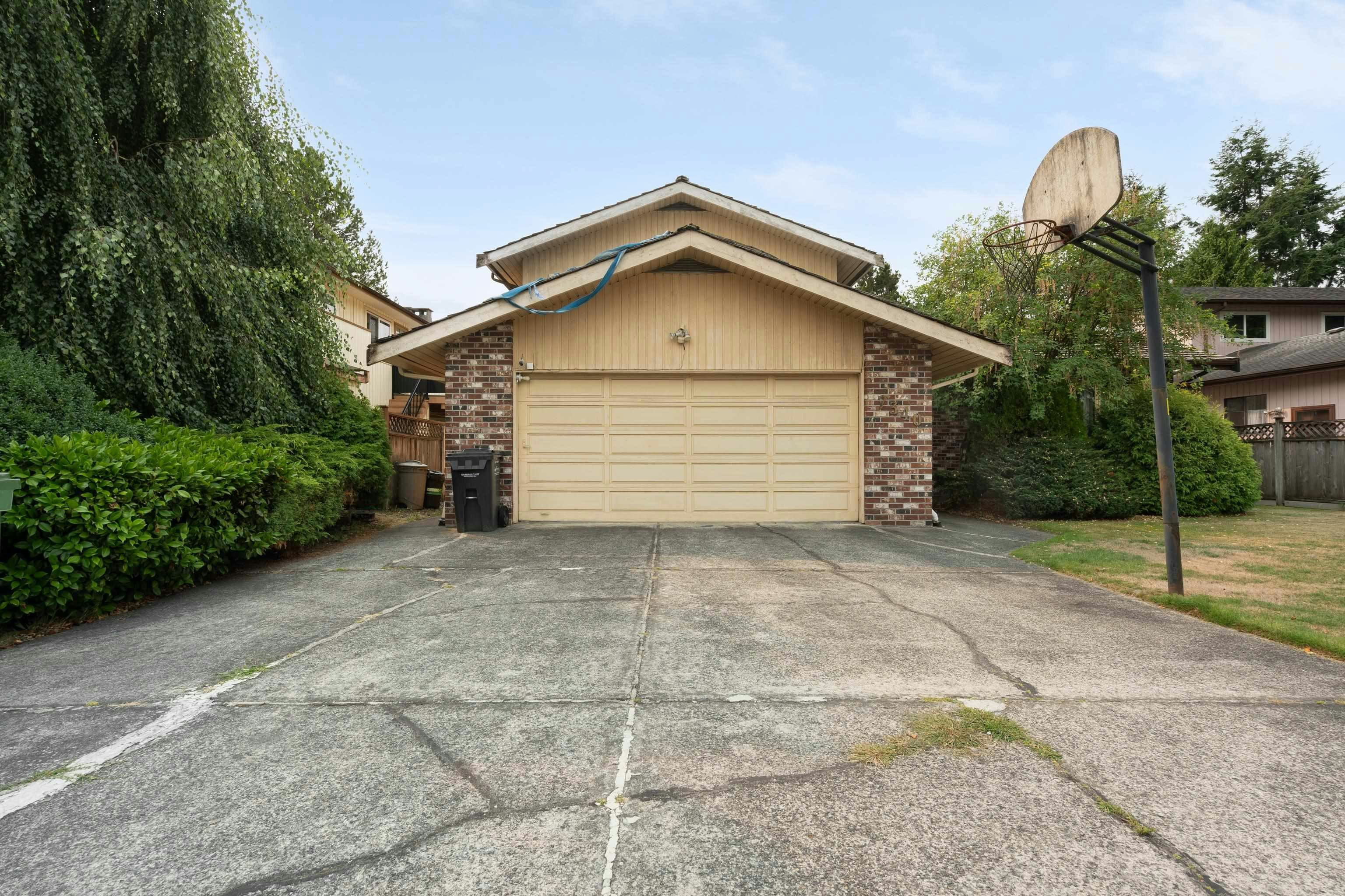 7340 Schaefer Avenue, Richmond, BC, V6Y 2X7