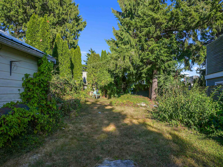942 Lee Street, Surrey, BC, V4B 4N8 - 14