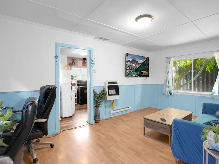 942 Lee Street, Surrey, BC, V4B 4N8 - 4