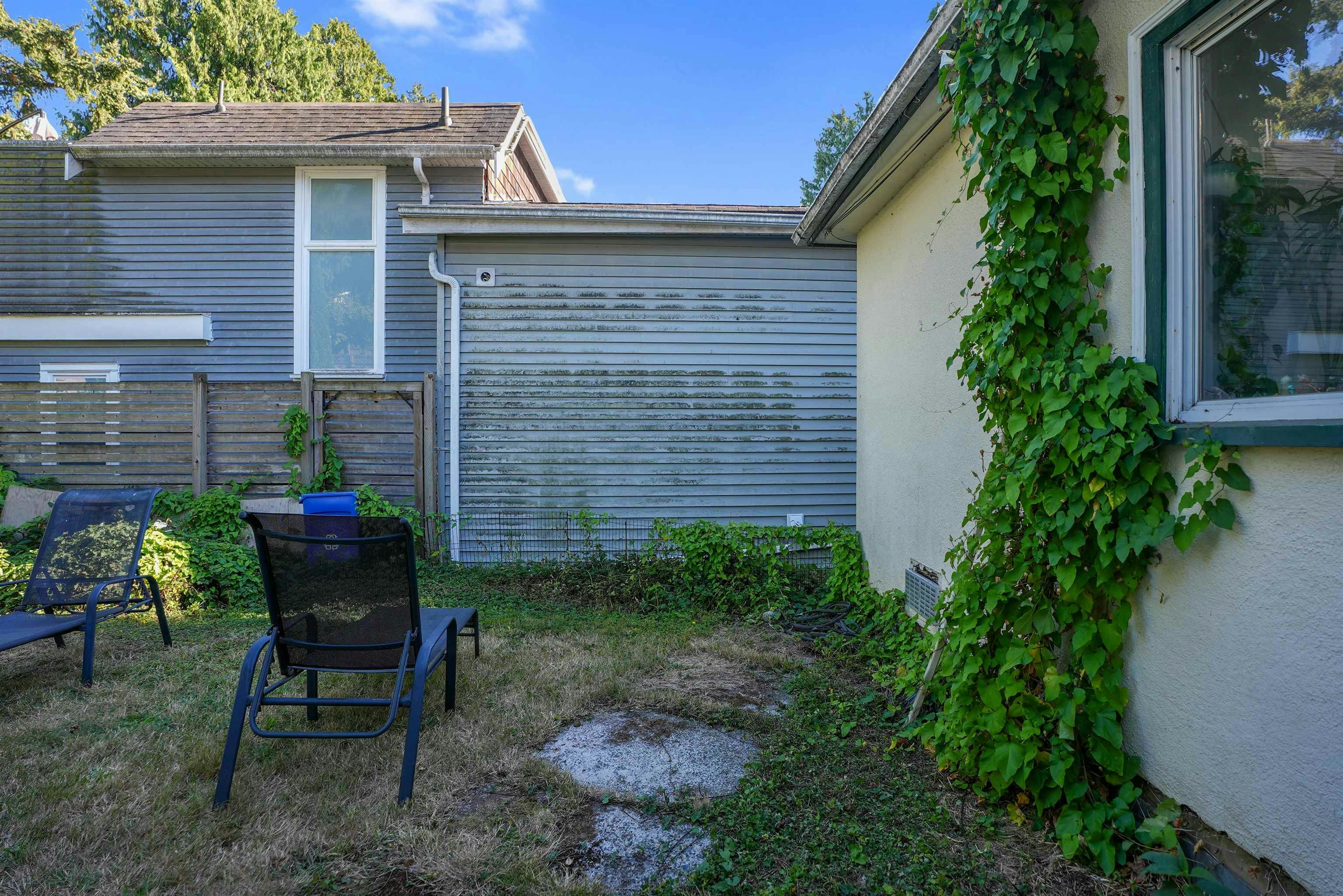 942 Lee Street, Surrey, BC, V4B 4N8 - 13