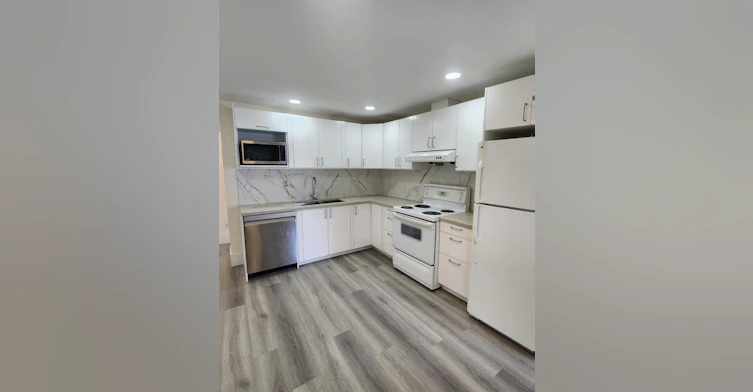 Upper-1535 Blaine Avenue, Burnaby, BC, V5A 2L9 - 3