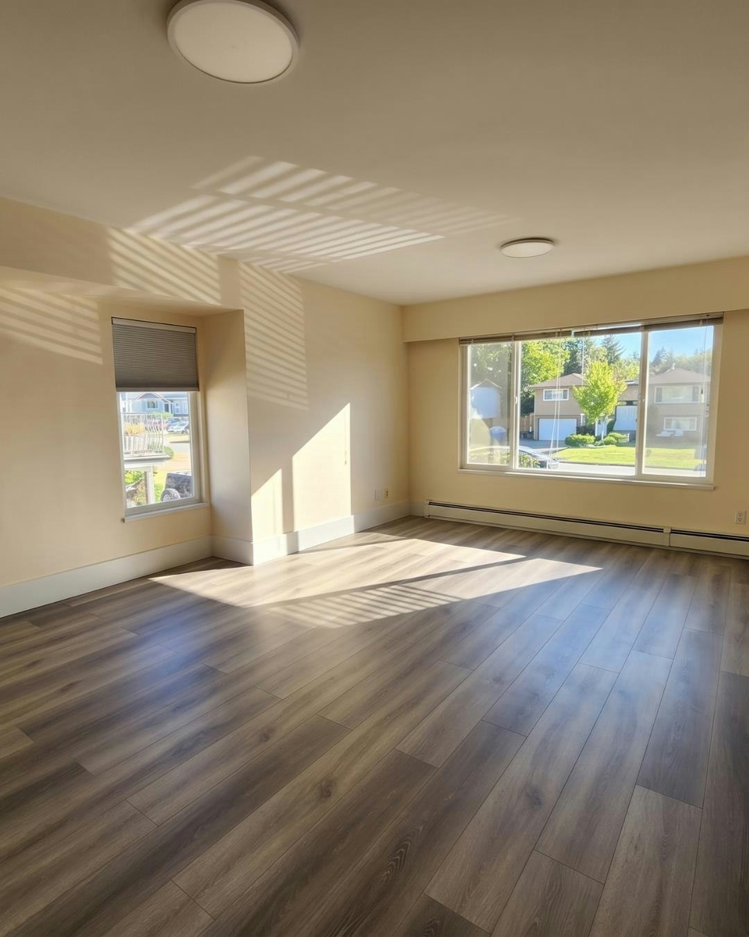 Upper-1535 Blaine Avenue, Burnaby, BC, V5A 2L9 - 2
