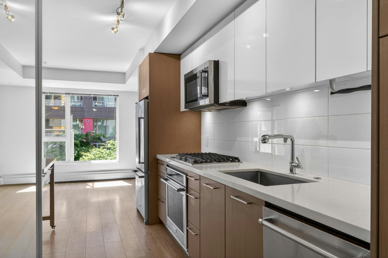 304-384 E 1st Avenue, Vancouver, BC, V5T 0G5 - 3