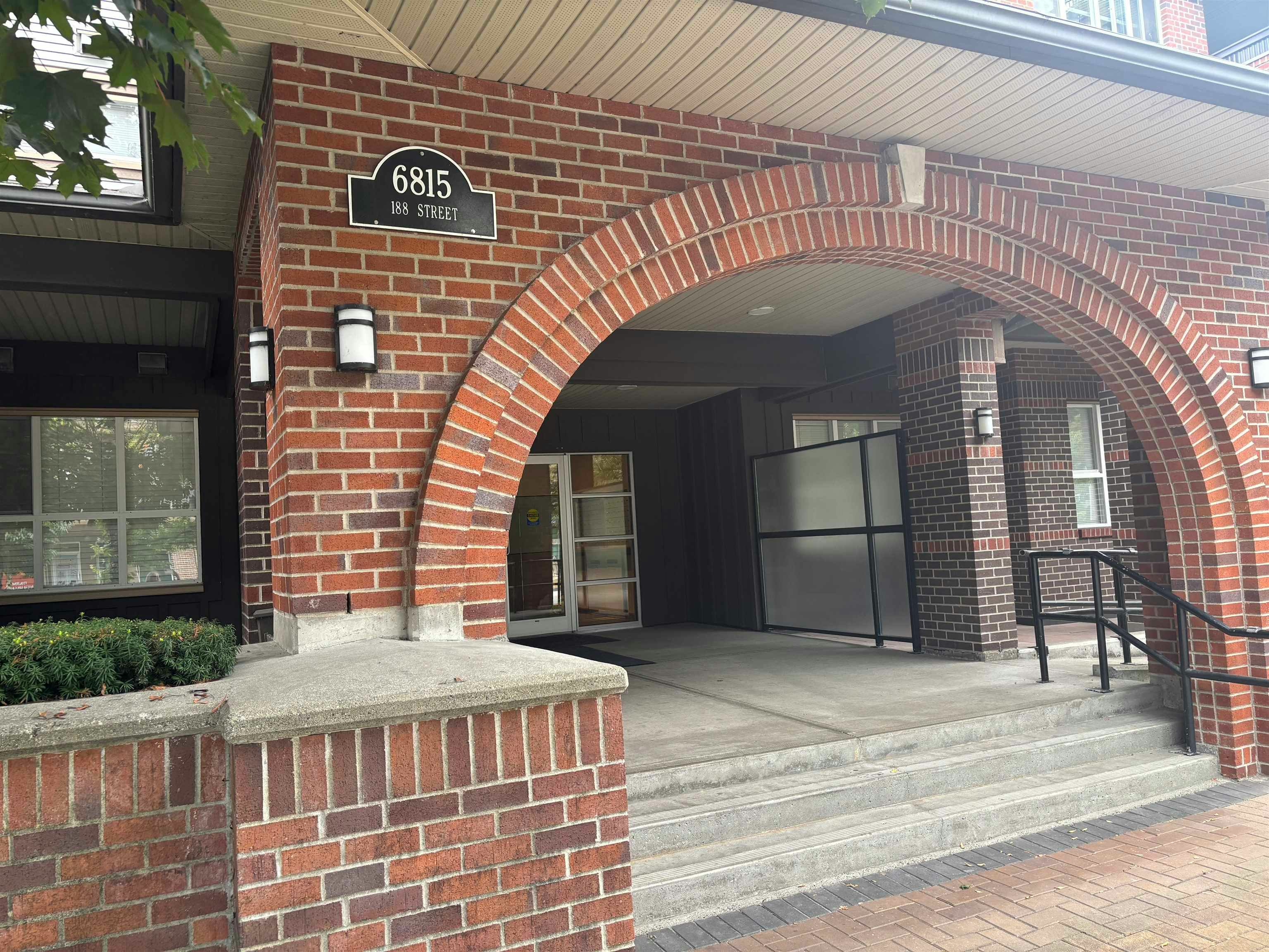 312-6815 188 Street - 3