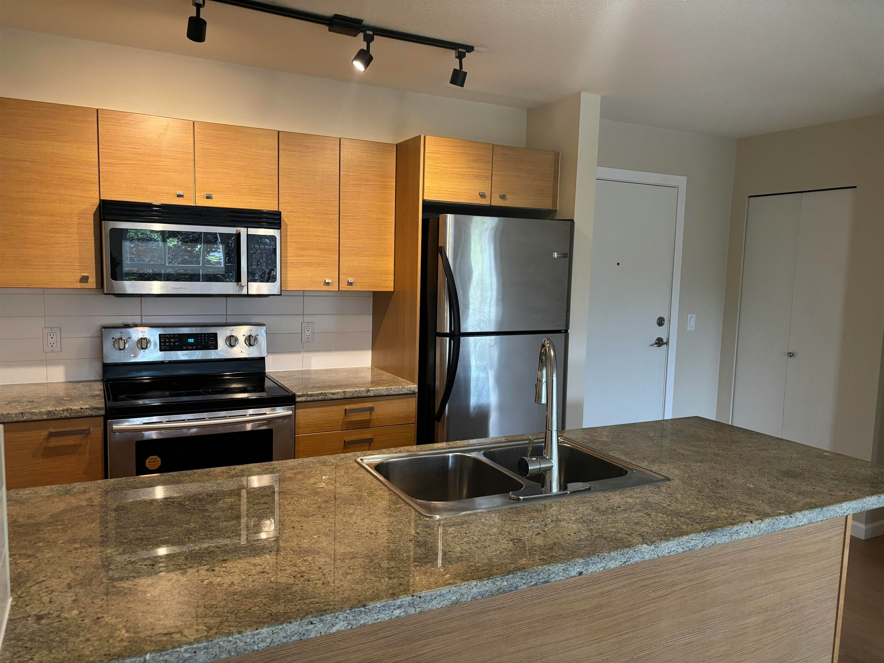 312-6815 188 Street, Surrey, BC, V4N 0Z8 - 16