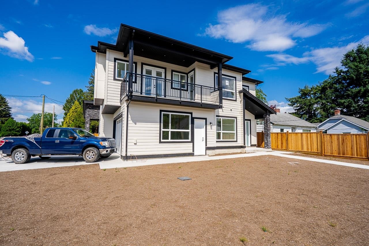 UPPER B-45945 Lewis Avenue, Chilliwack, BC, V2P 3C3