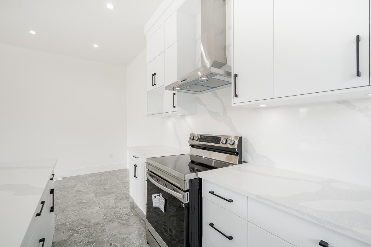 UPPER B-45945 Lewis Avenue, Chilliwack, BC, V2P 3C3 - 11