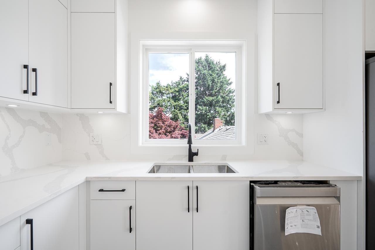 UPPER B-45945 Lewis Avenue, Chilliwack, BC, V2P 3C3 - 10