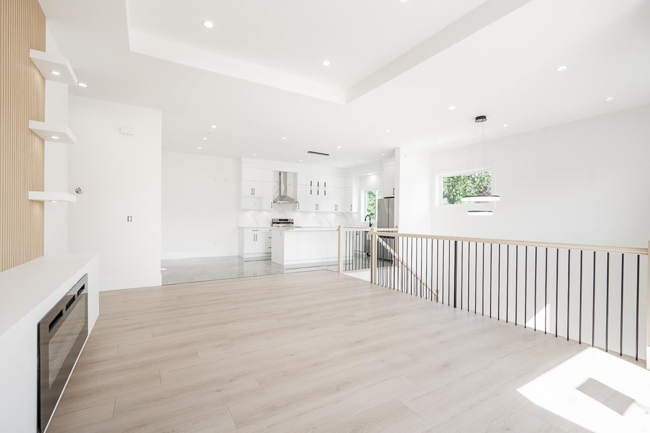 UPPER B-45945 Lewis Avenue, Chilliwack, BC, V2P 3C3 - 6