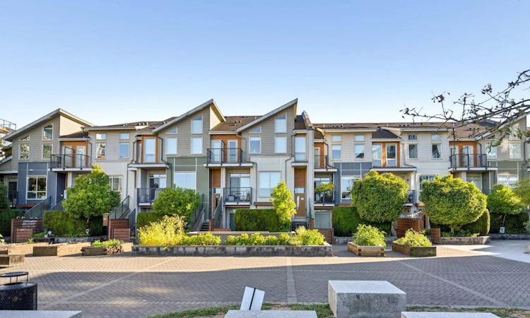 24-10133 River Drive