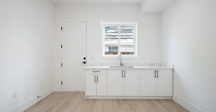 LOWER B-45945 Lewis Avenue, Chilliwack, BC, V2P 3C3 - 7