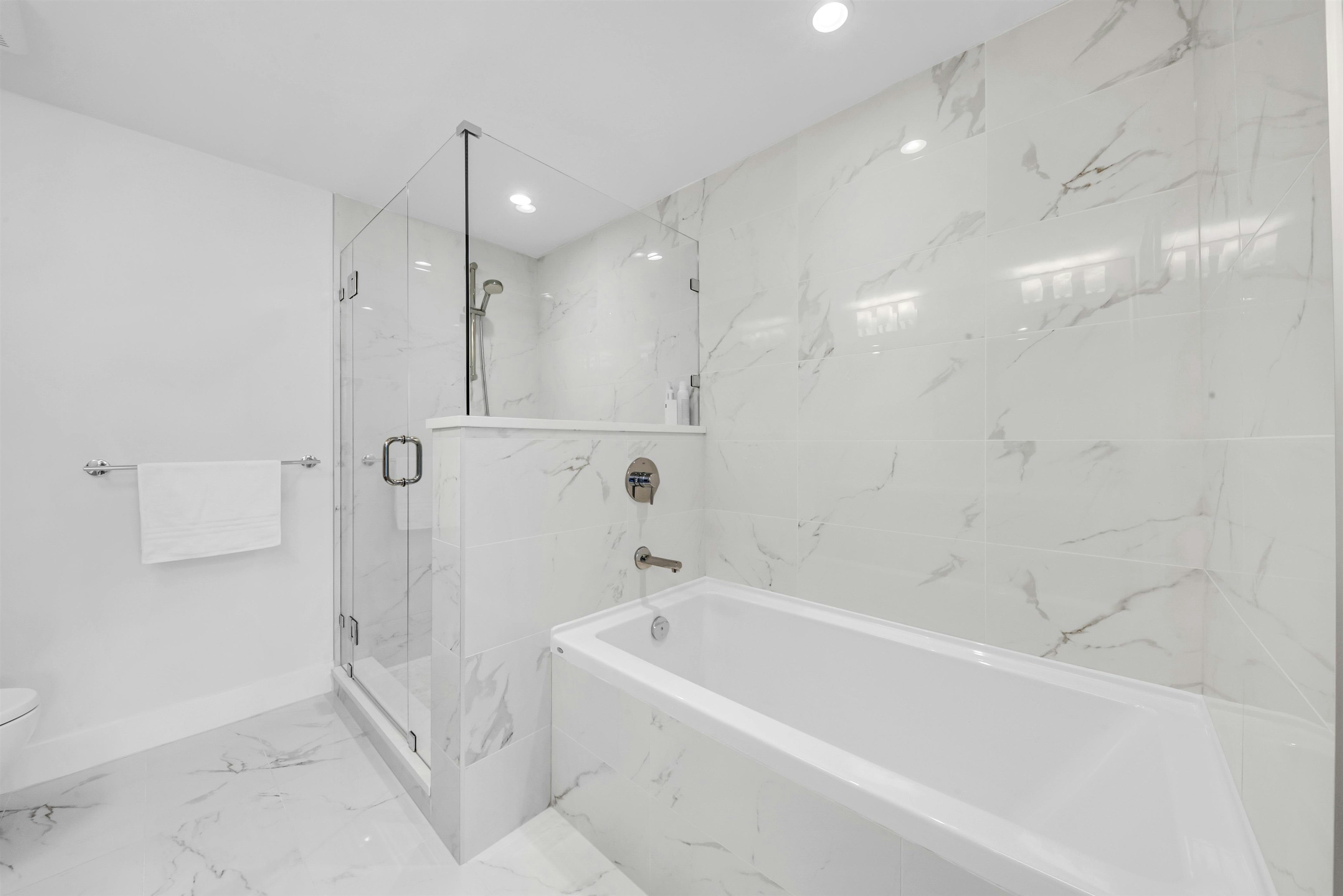 305-2707 Library Lane, North Vancouver, BC, V7J 0C6 - 15
