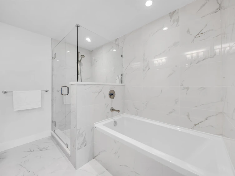 305-2707 Library Lane, North Vancouver, BC, V7J 0C6 - 15