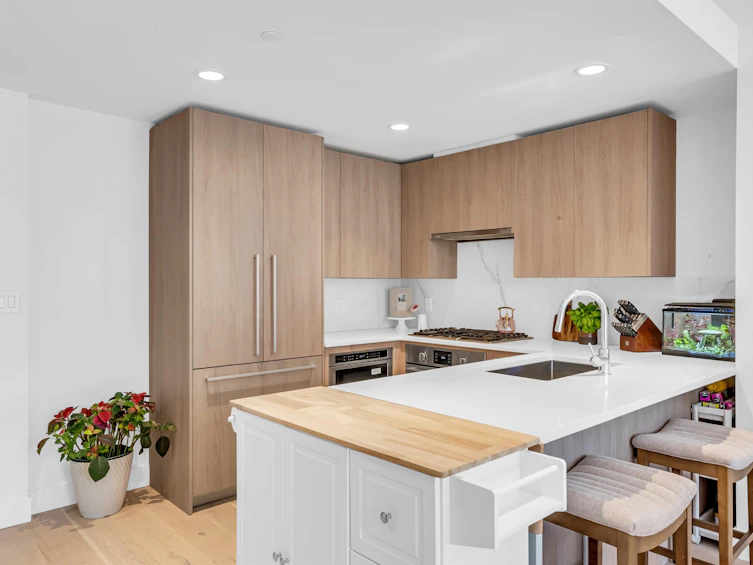 305-2707 Library Lane, North Vancouver, BC, V7J 0C6 - 5