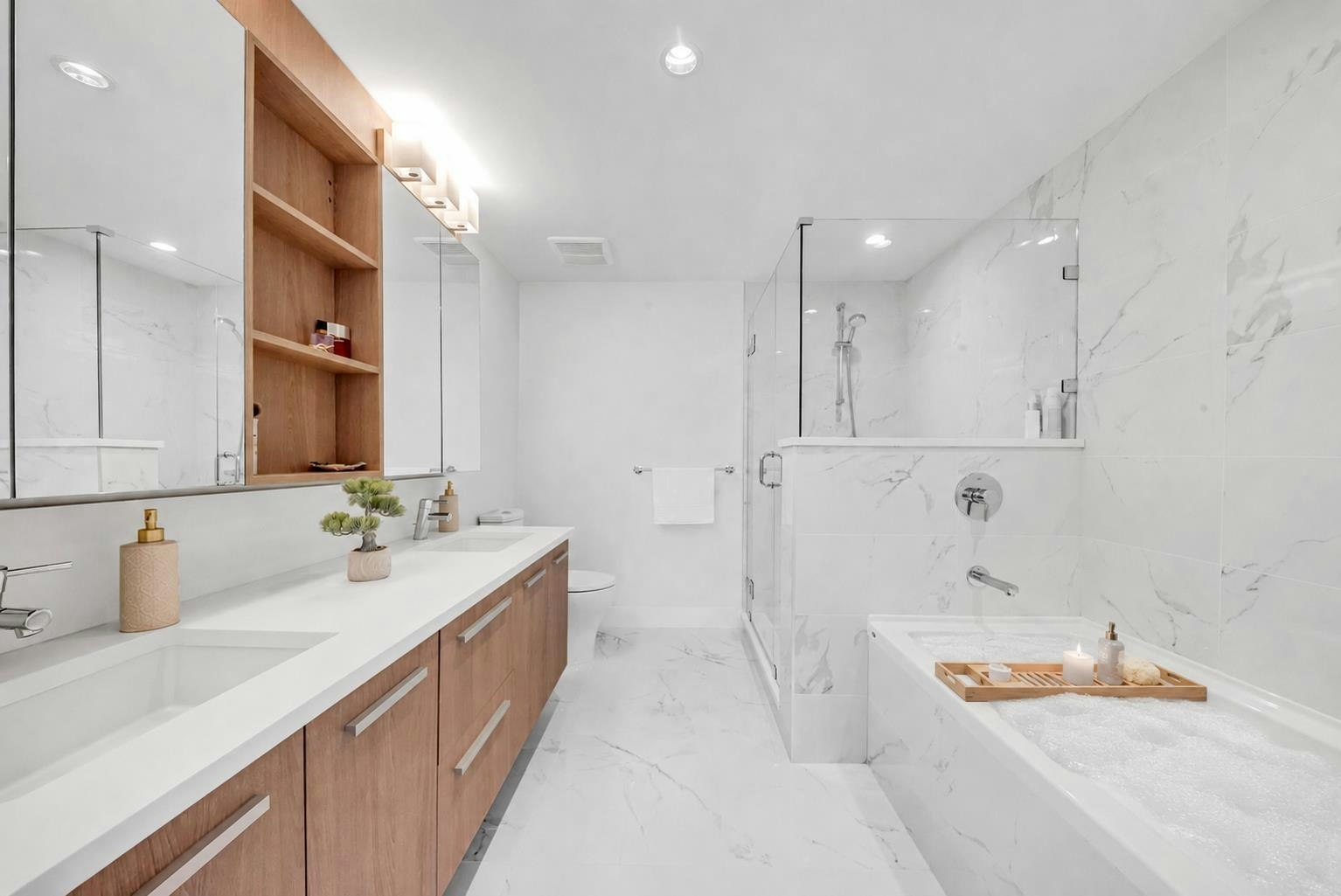 305-2707 Library Lane, North Vancouver, BC, V7J 0C6 - 14