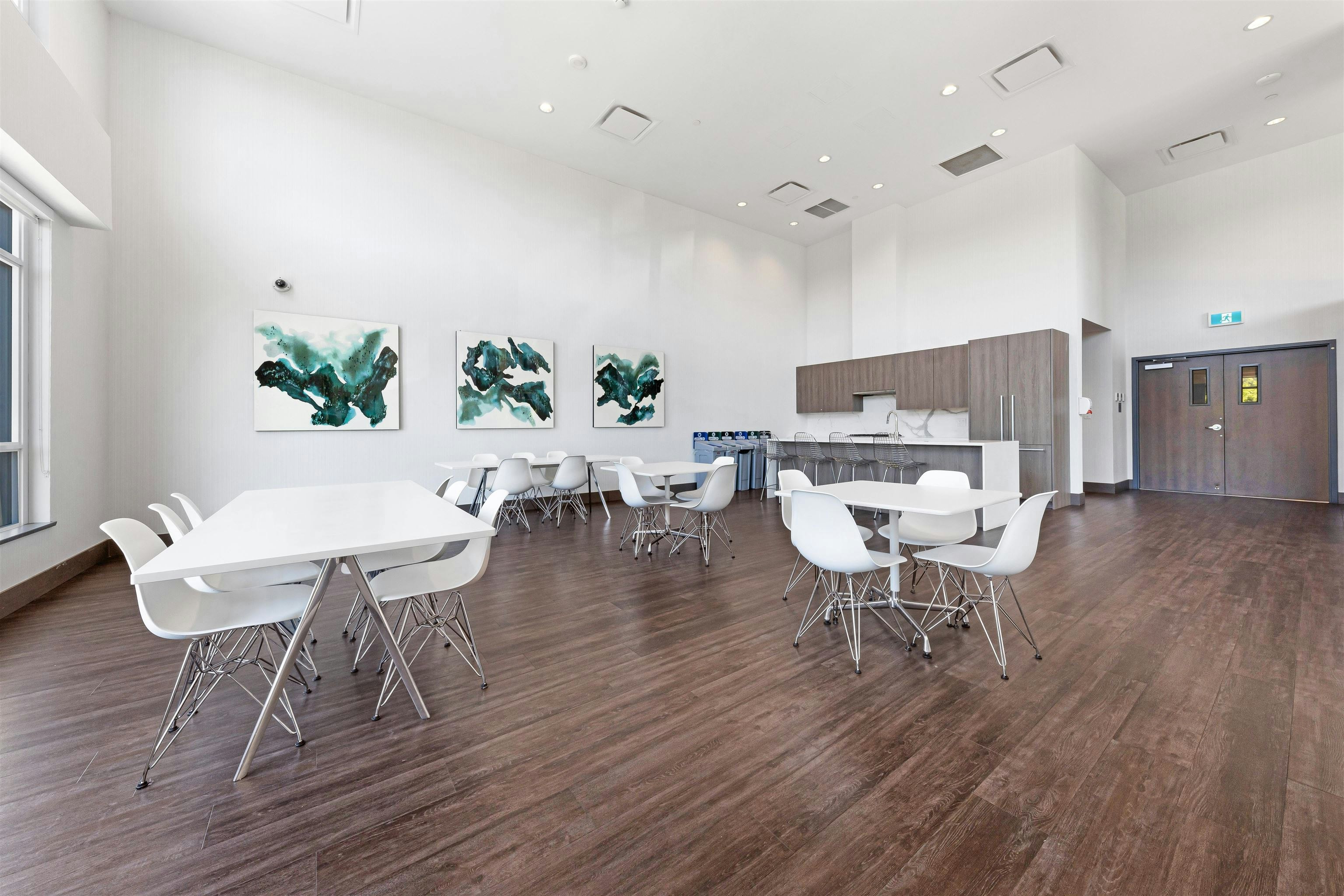 305-2707 Library Lane, North Vancouver, BC, V7J 0C6 - 22