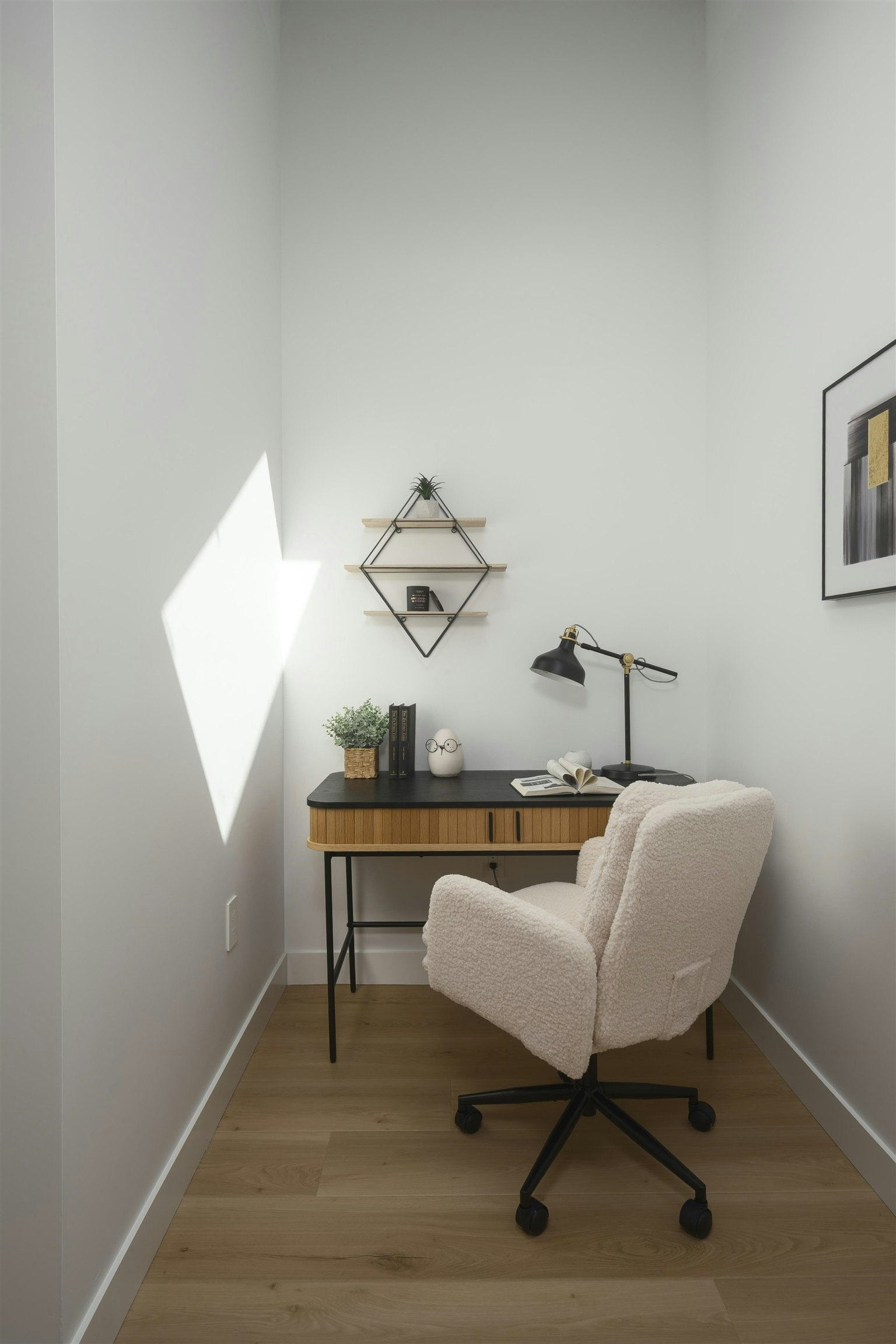 920 E 16th Avenue, Vancouver, BC, V5T 2V9 - 18