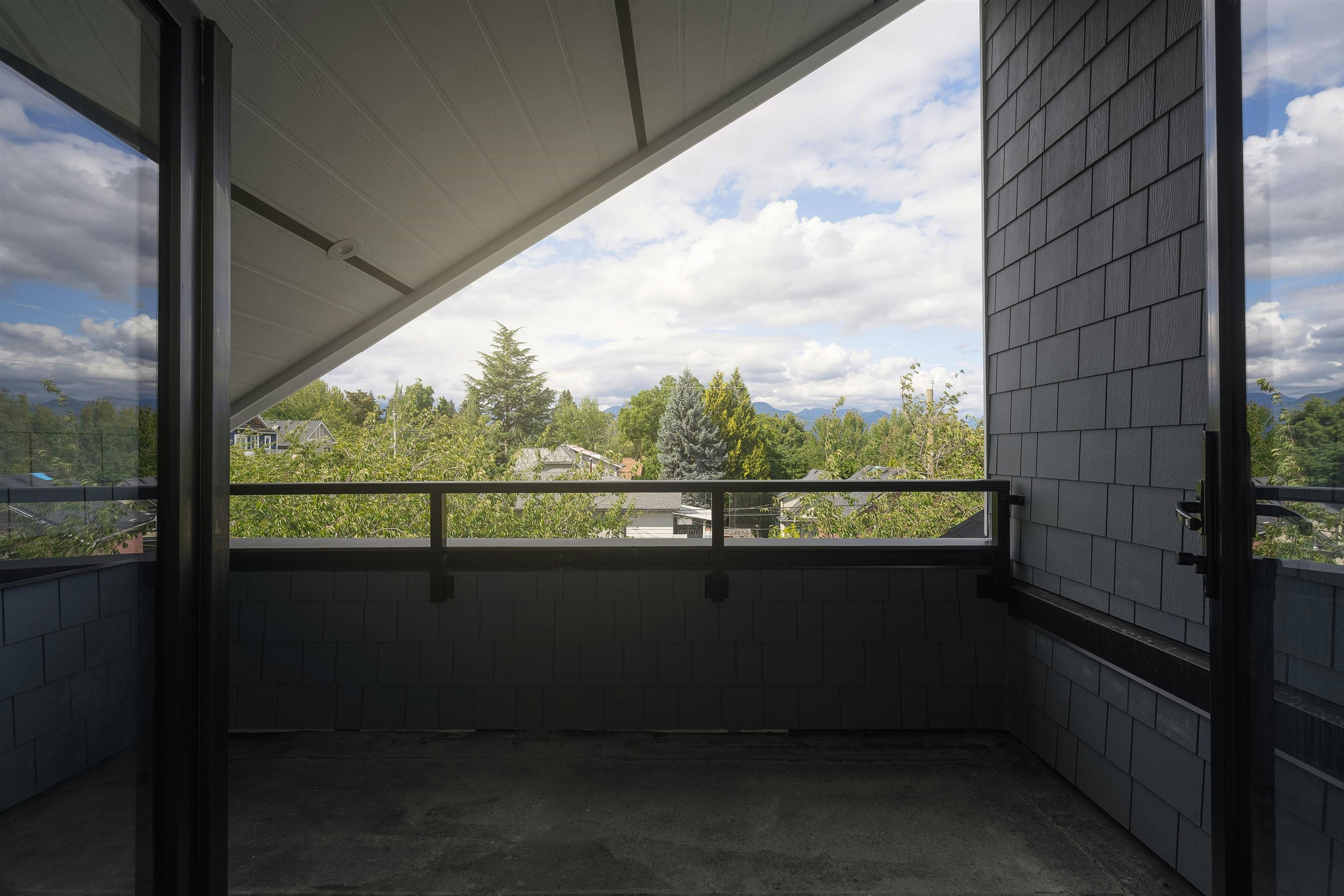 920 E 16th Avenue, Vancouver, BC, V5T 2V9 - 24