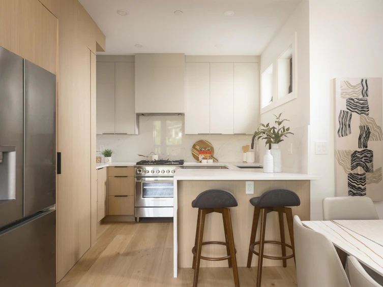 920 E 16th Avenue, Vancouver, BC, V5T 2V9 - 6