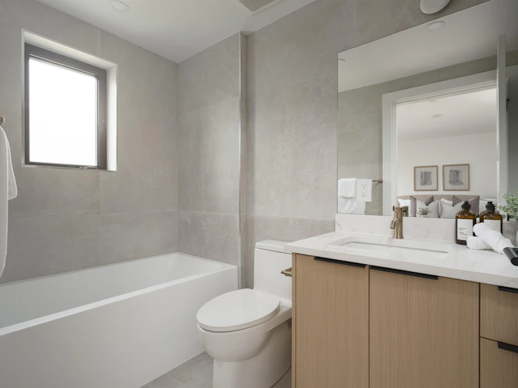 920 E 16th Avenue, Vancouver, BC, V5T 2V9 - 15