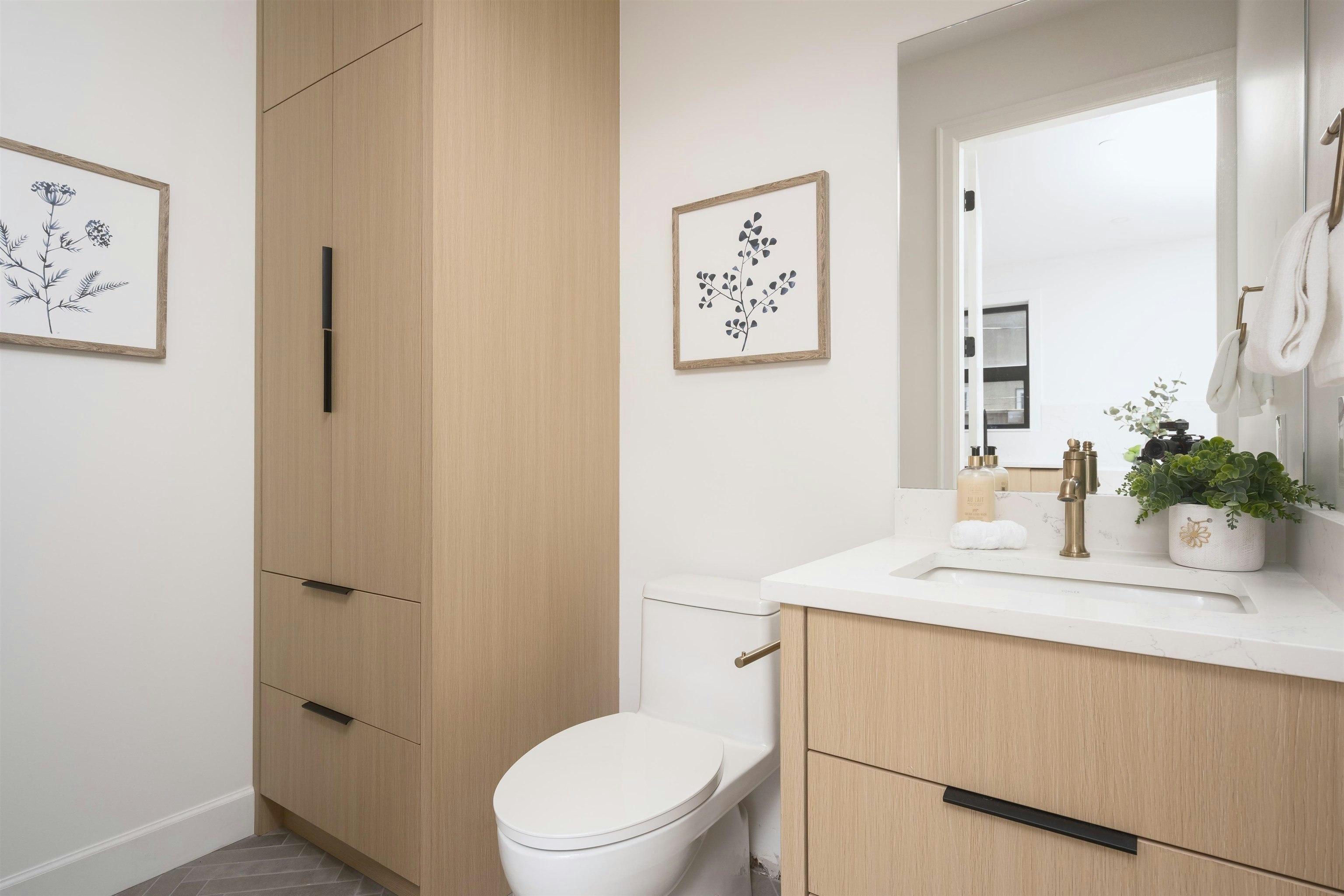 922 E 16th Avenue, Vancouver, BC, V5T 2V9 - 10