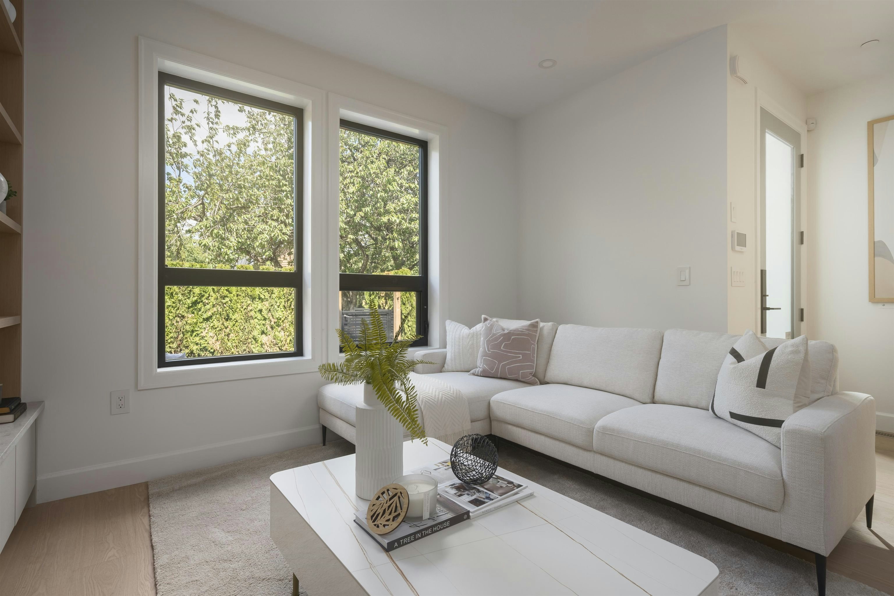 922 E 16th Avenue - 3