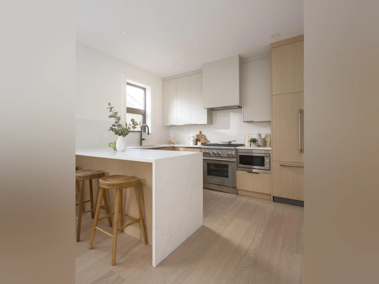 922 E 16th Avenue, Vancouver, BC, V5T 2V9 - 6