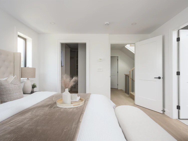 922 E 16th Avenue, Vancouver, BC, V5T 2V9 - 13