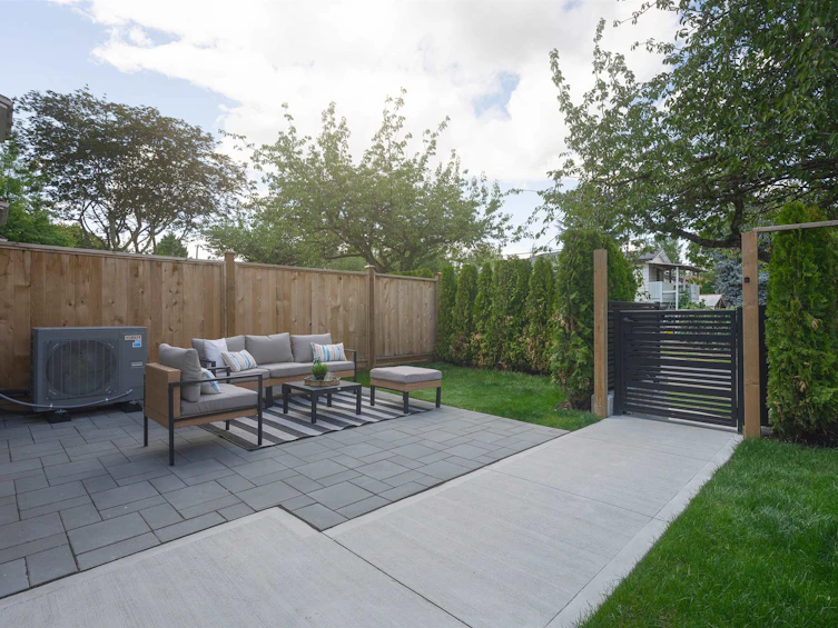 922 E 16th Avenue, Vancouver, BC, V5T 2V9 - 28