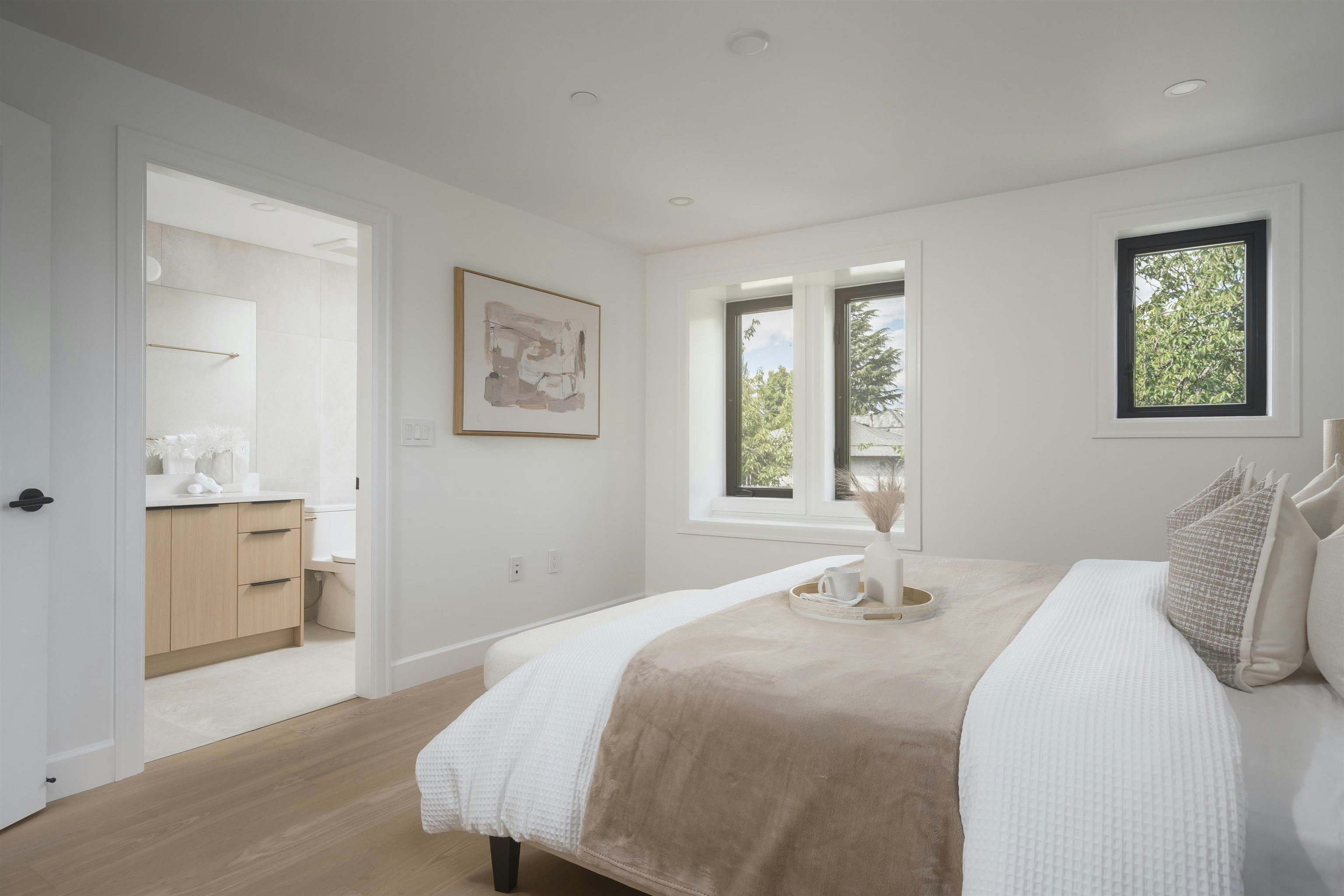 922 E 16th Avenue, Vancouver, BC, V5T 2V9 - 12
