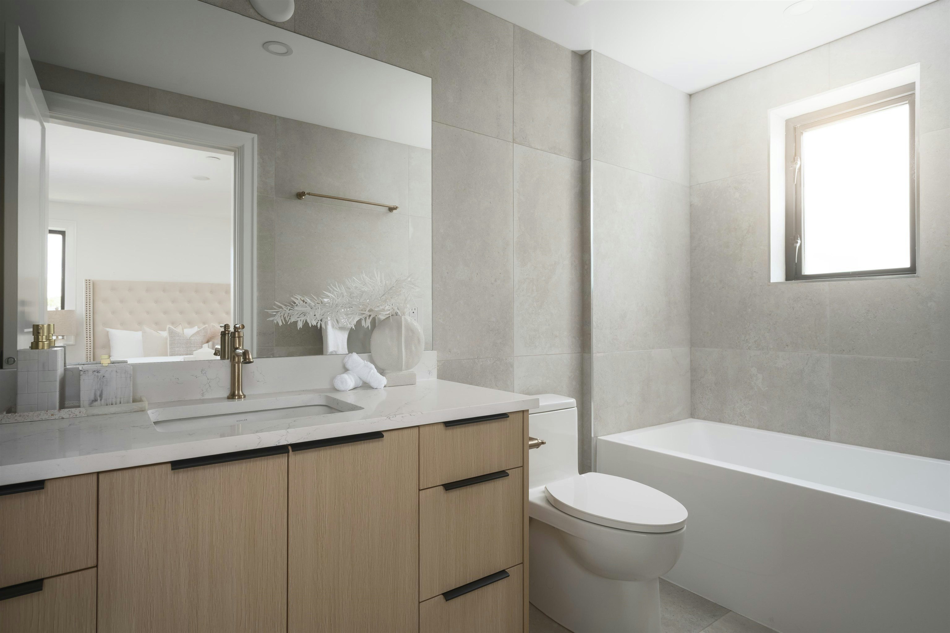 922 E 16th Avenue, Vancouver, BC, V5T 2V9 - 14