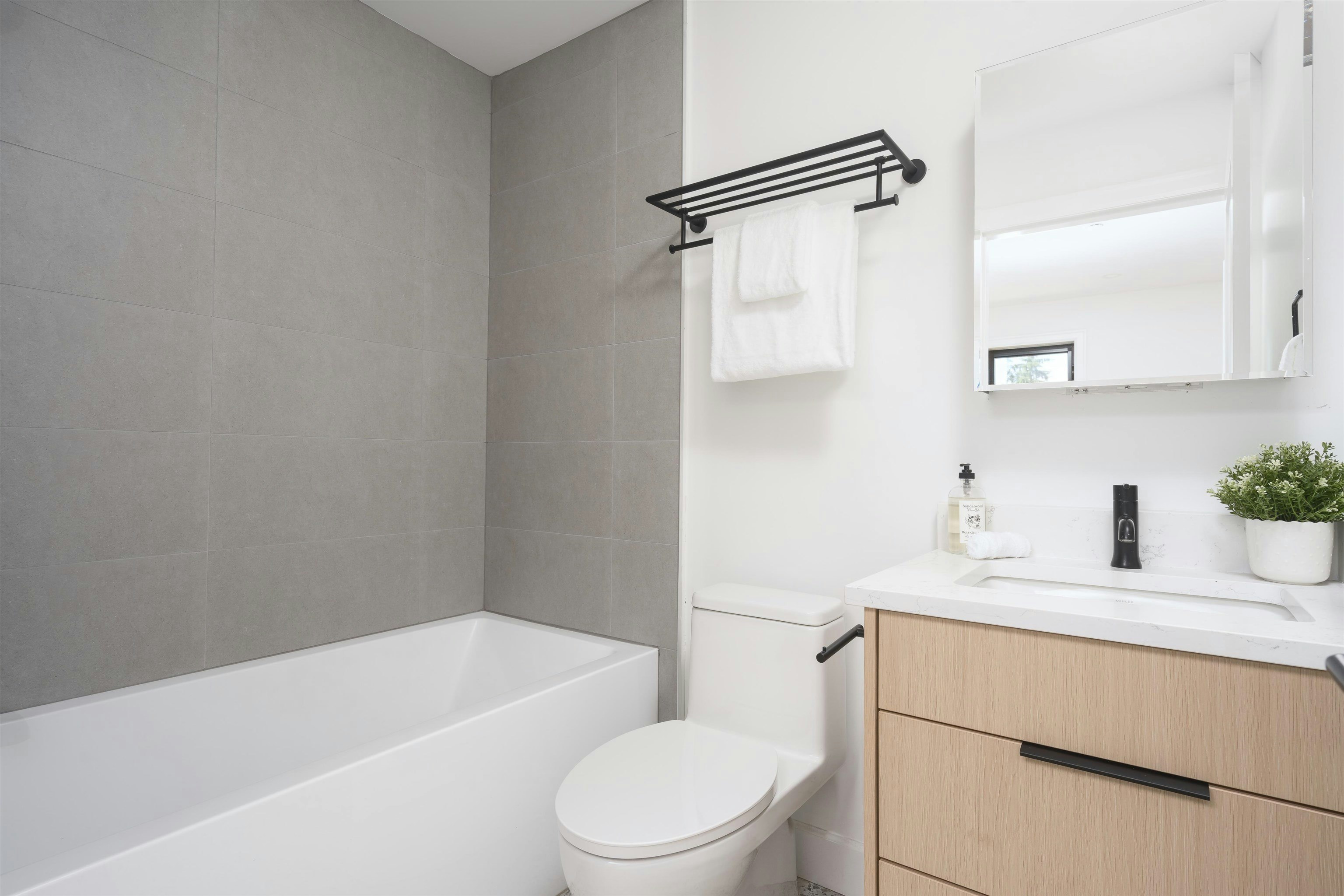 922 E 16th Avenue, Vancouver, BC, V5T 2V9 - 20