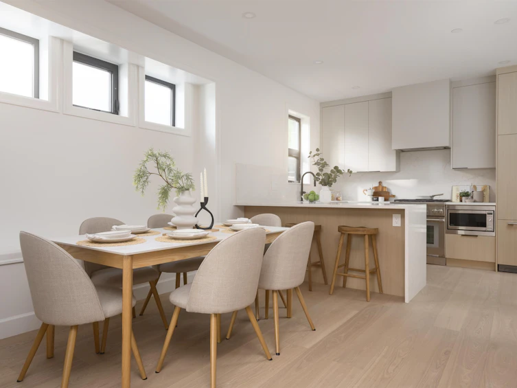 922 E 16th Avenue, Vancouver, BC, V5T 2V9 - 7
