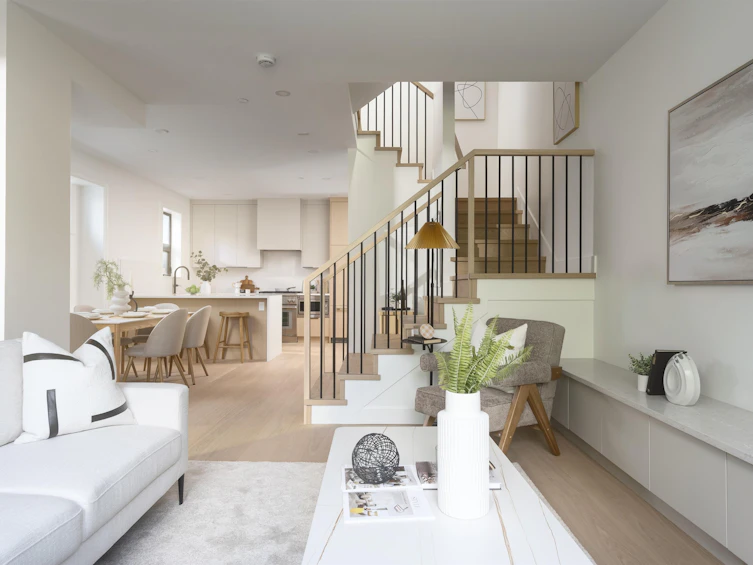 922 E 16th Avenue, Vancouver, BC, V5T 2V9 - 4