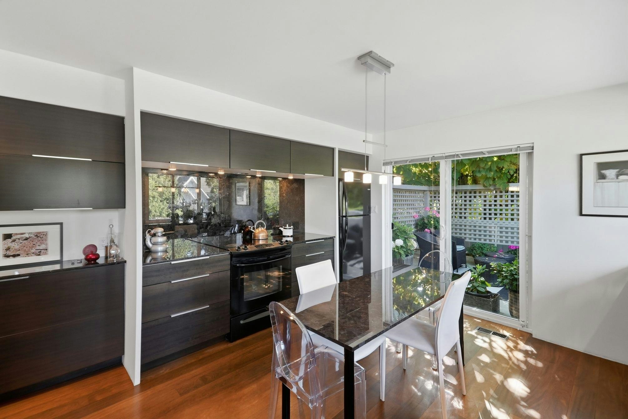 986 Pacific Drive - 4