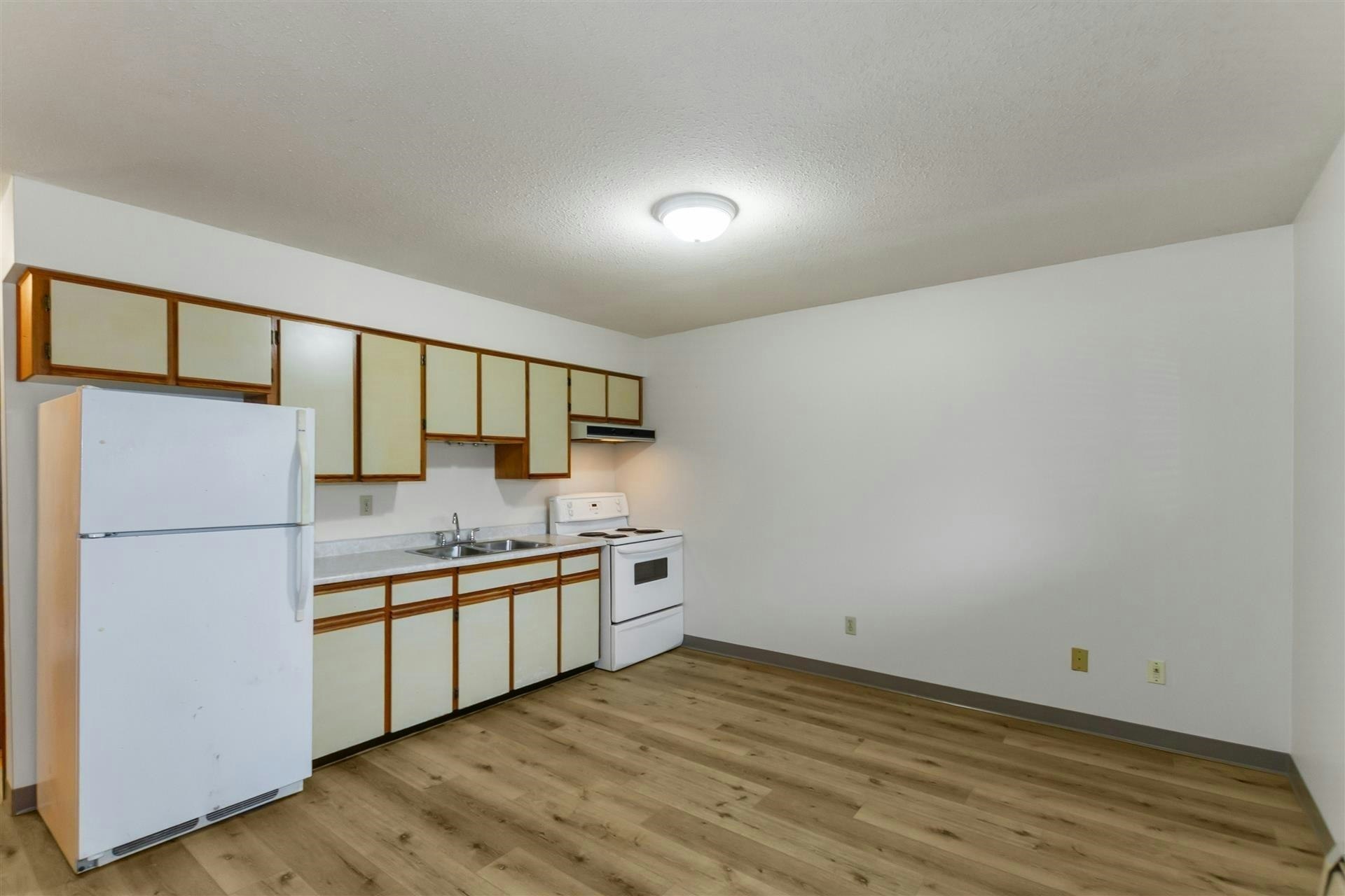 4958 Sidley Street, Burnaby, BC, V5J 1T5 - 2