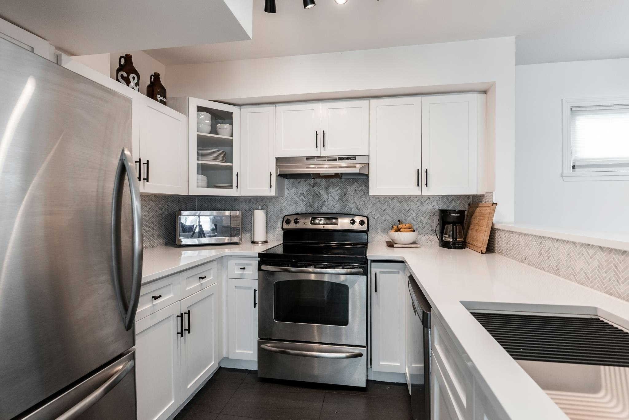 213-3787 Pender Street, Burnaby, BC, V5C 2L2 - 8