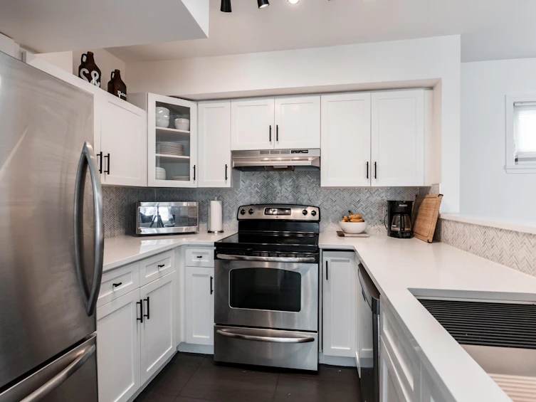 213-3787 Pender Street, Burnaby, BC, V5C 2L2 - 8