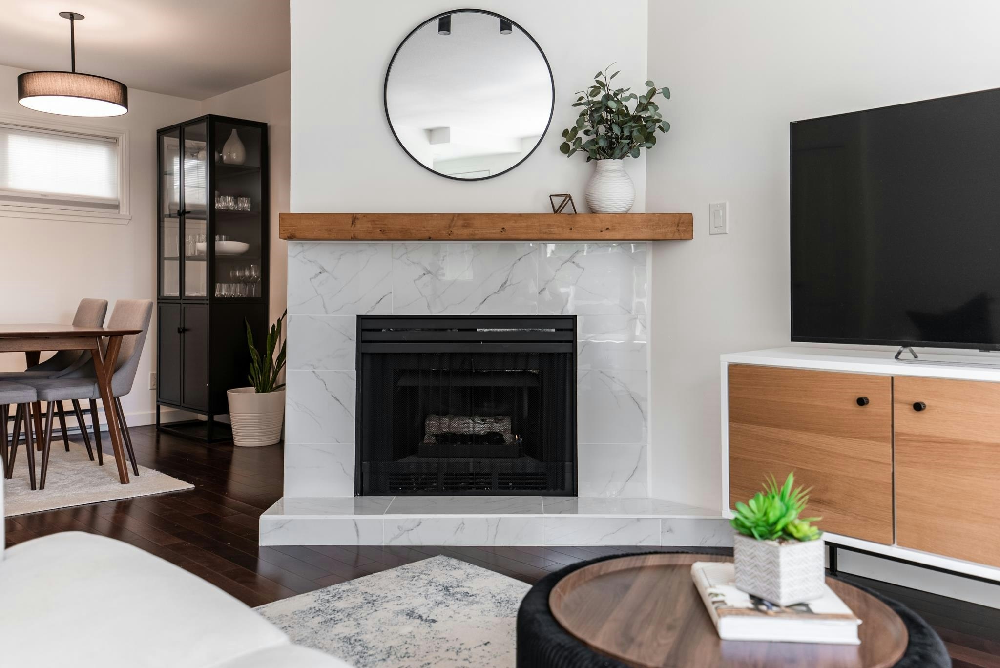 213-3787 Pender Street - 5