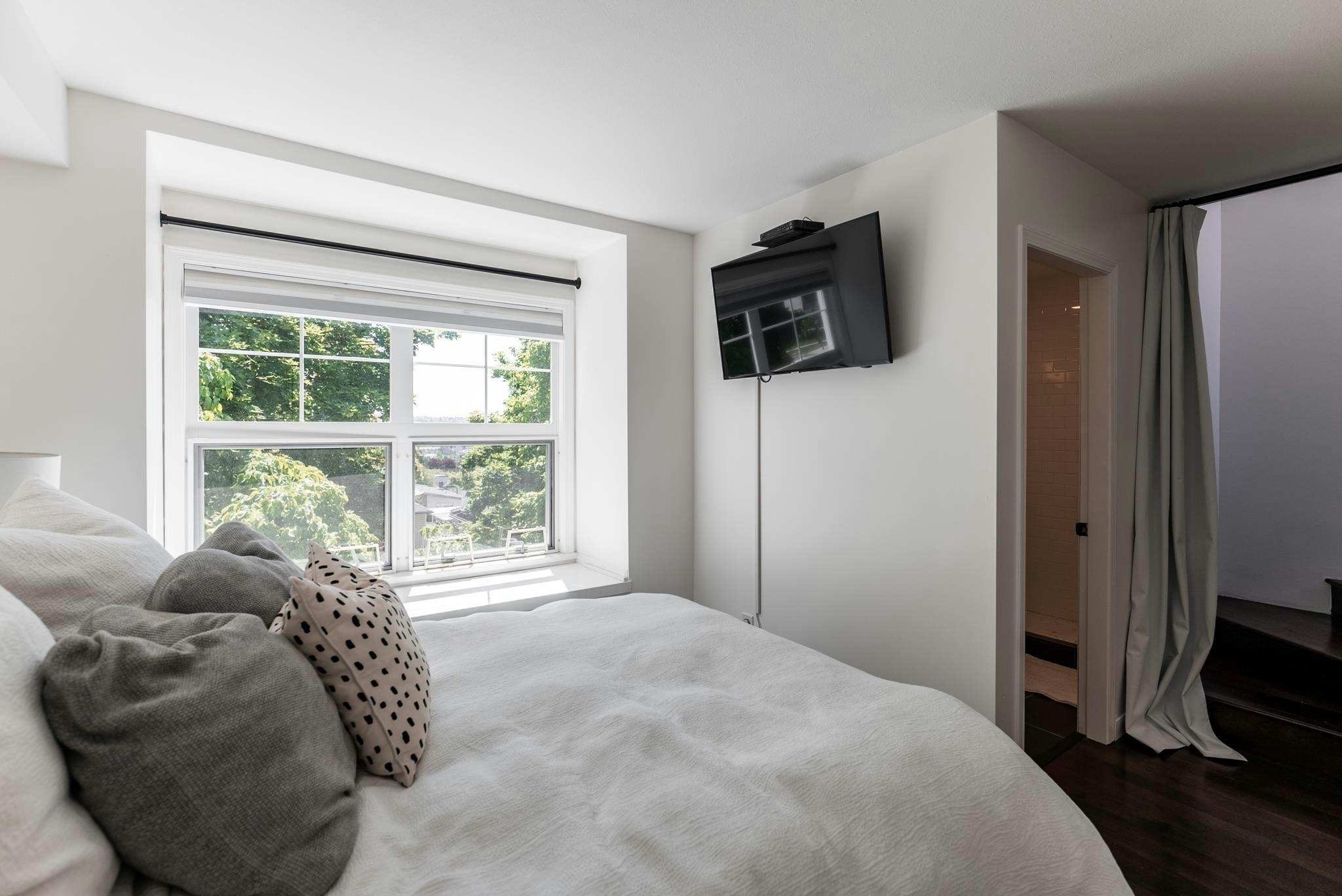213-3787 Pender Street, Burnaby, BC, V5C 2L2 - 12