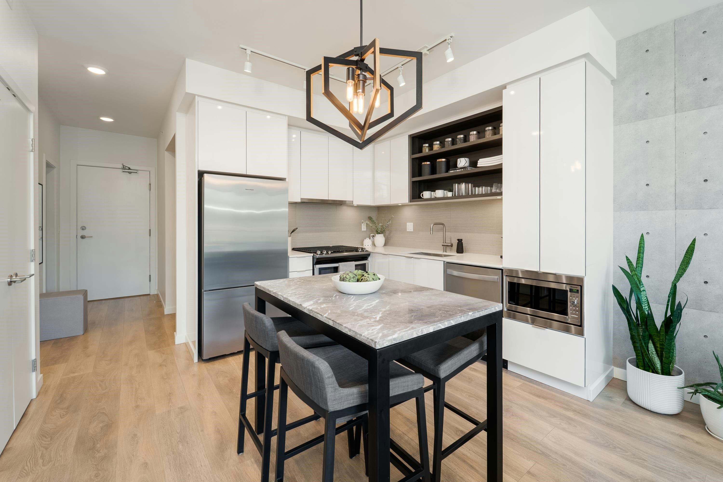 517-725 Marine Drive, North Vancouver, BC, V7M 0G2 - 6