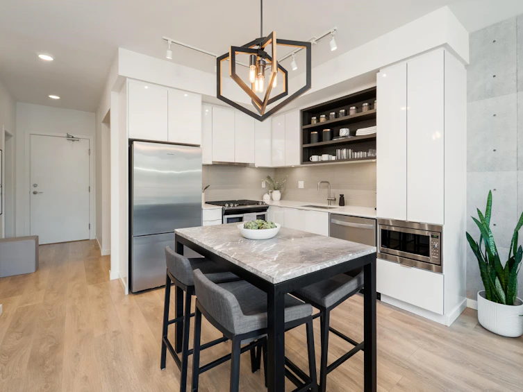 517-725 Marine Drive, North Vancouver, BC, V7M 0G2 - 6
