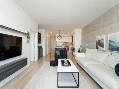 517-725 Marine Drive - 5