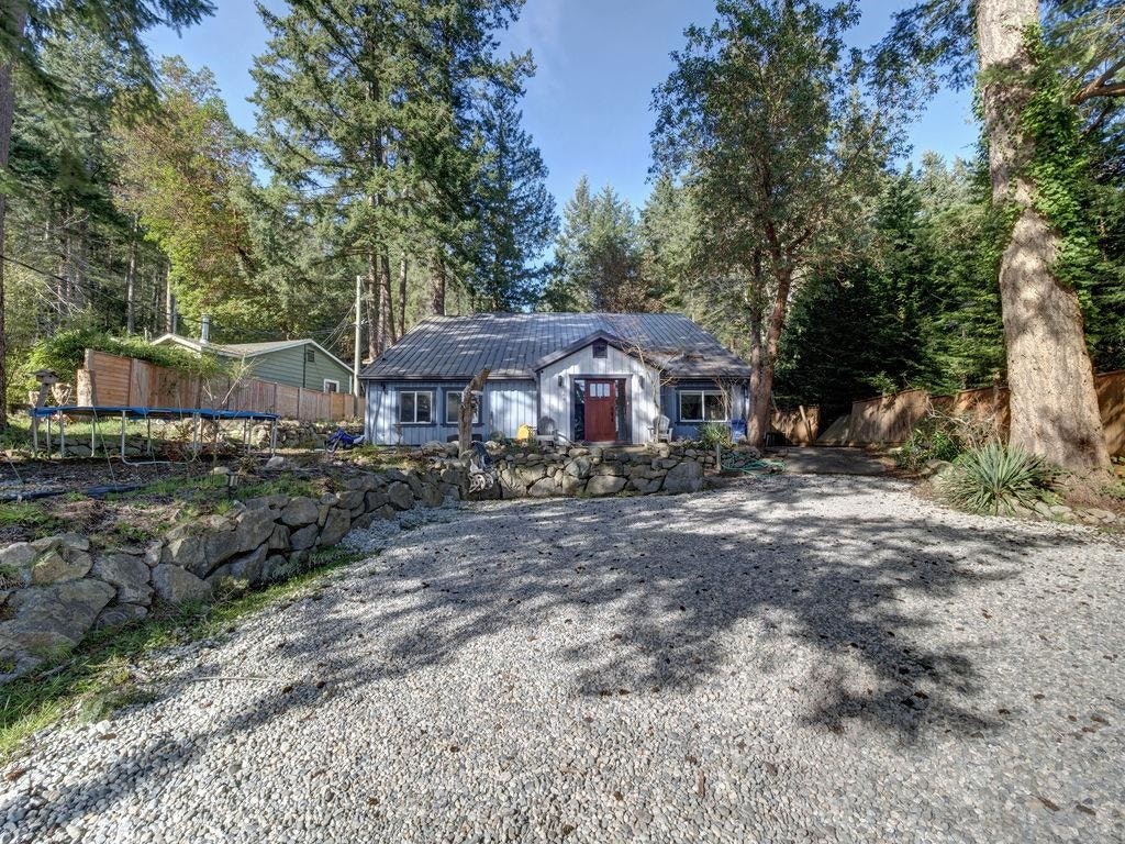 9168 Sunshine Coast Highway, Halfmoon Bay, BC, V7Z 1E9 - 3
