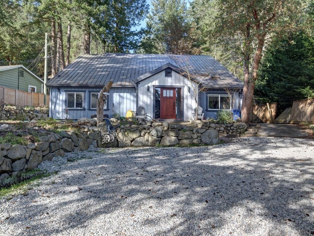 9168 Sunshine Coast Highway, Halfmoon Bay, BC, V7Z 1E9 - 5