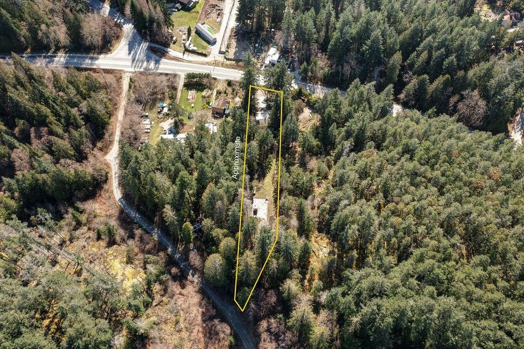 9168 Sunshine Coast Highway, Halfmoon Bay, BC, V7Z 1E9 - 35