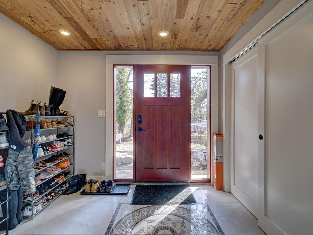 9168 Sunshine Coast Highway, Halfmoon Bay, BC, V7Z 1E9 - 6