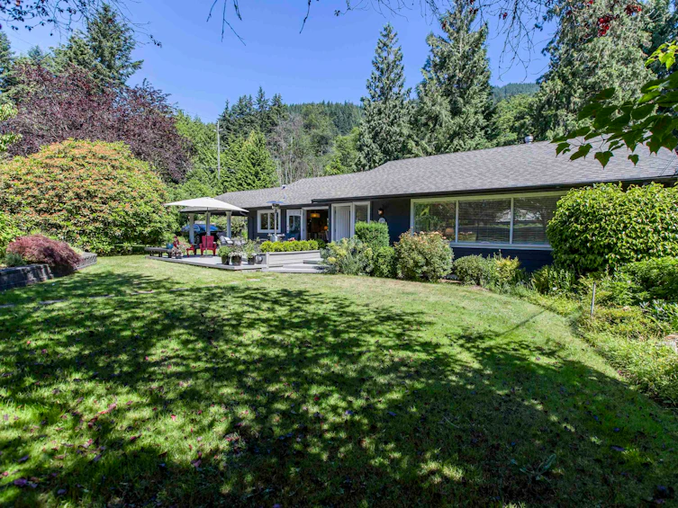 3420 Rockview Place, West Vancouver, BC, V7V 3H3 - 2