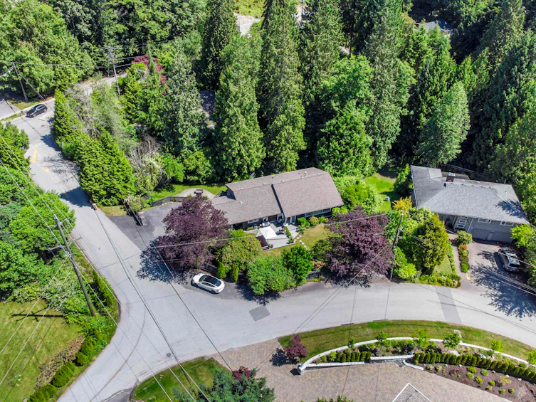 3420 Rockview Place, West Vancouver, BC, V7V 3H3 - 33